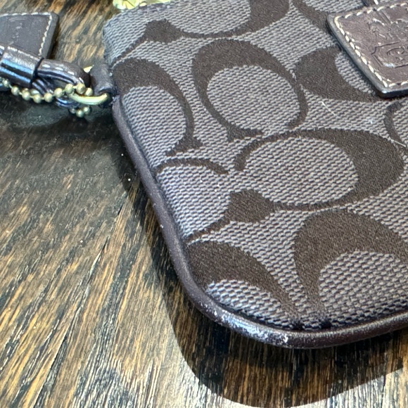 Coach Signature Wristlet Brown Canvas & Leather With Plaid Lining gold hardwear - Picture 12 of 14